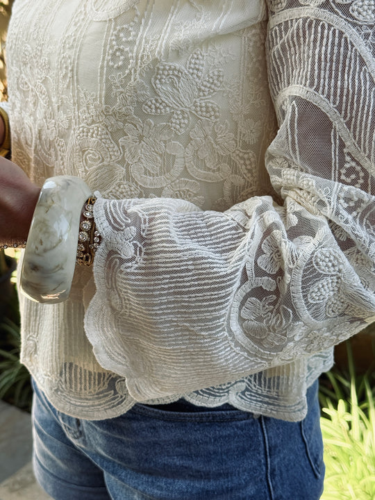 Top dentelle doublé manches évasées 2625