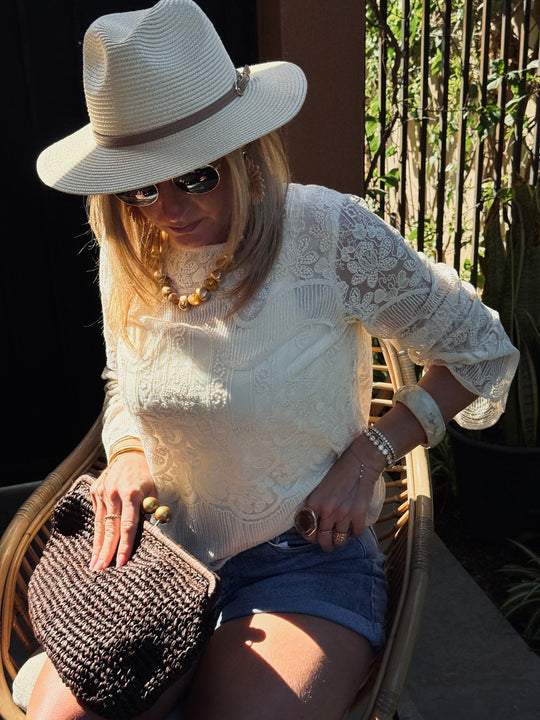 Top dentelle doublé manches évasées 2625