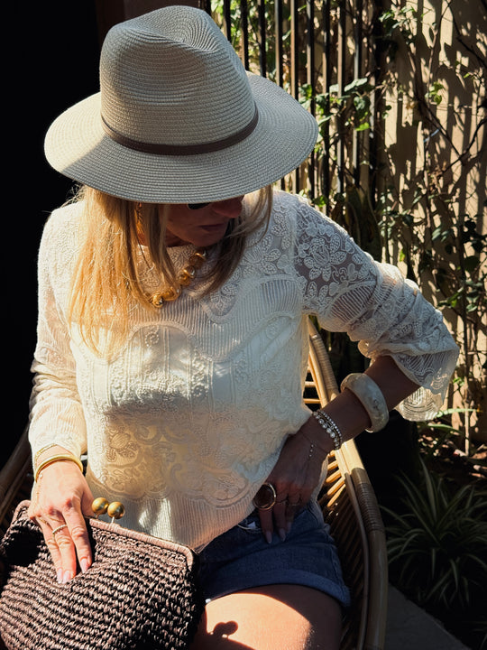 Top dentelle doublé manches évasées 2625