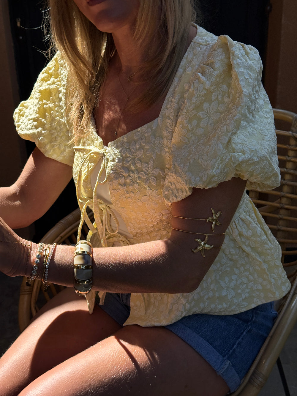 Blouse manches bouffantes jaune avec noeuds 10819