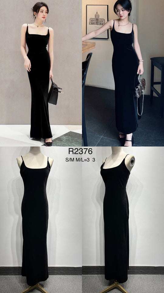 Robe longue en velour noir/ T2367
