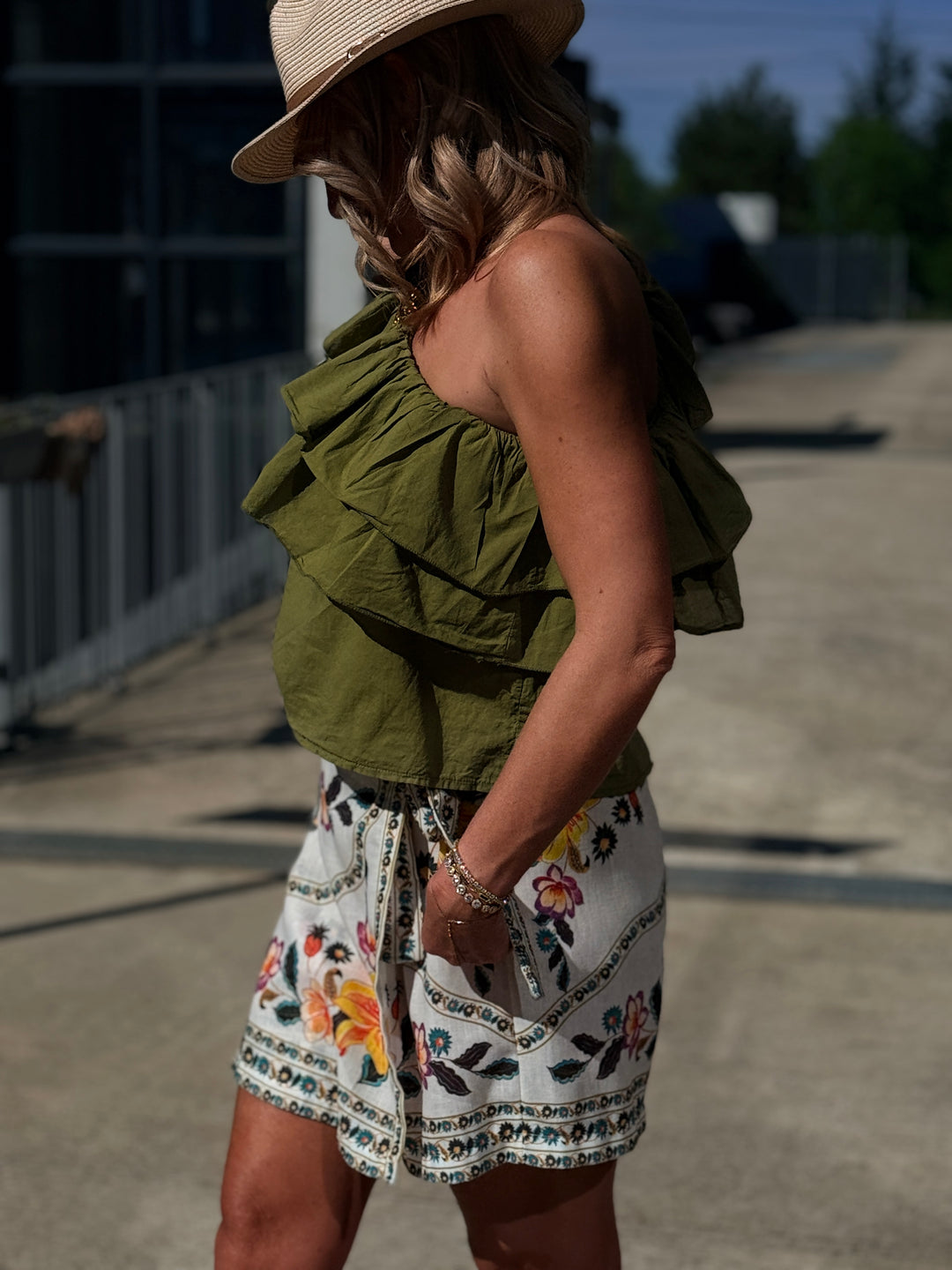 bustier manche d'un coter