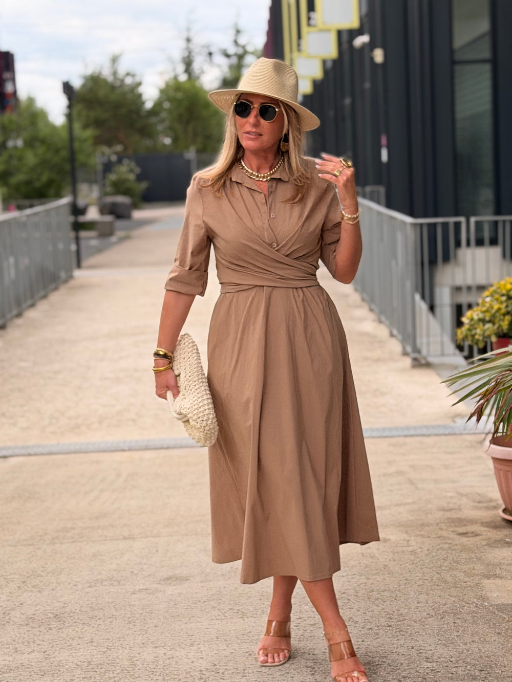 Robe attaché à la taille