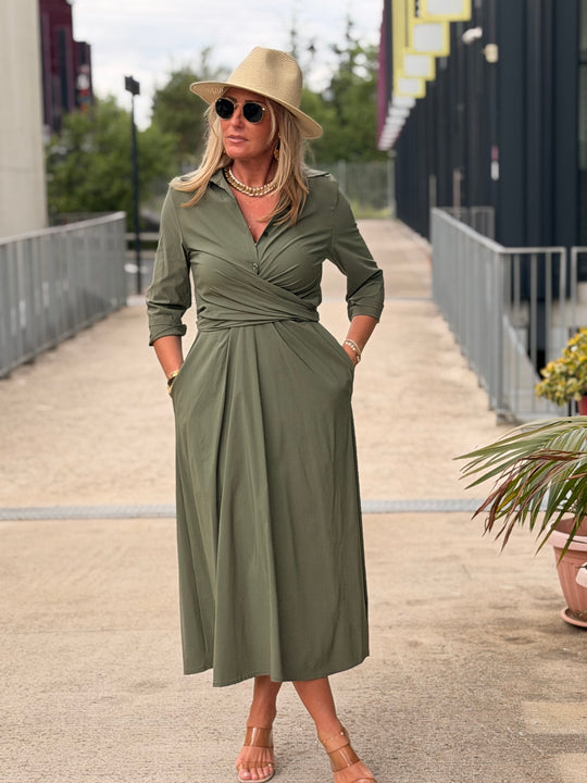 Robe attaché à la taille