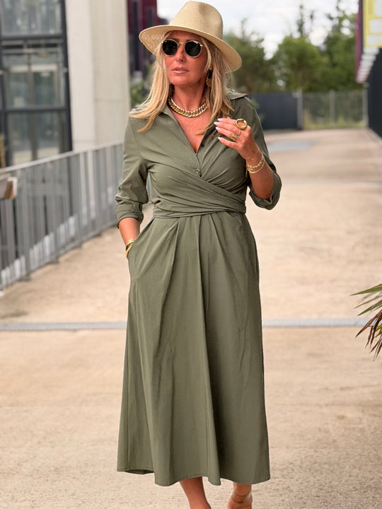 Robe attaché à la taille