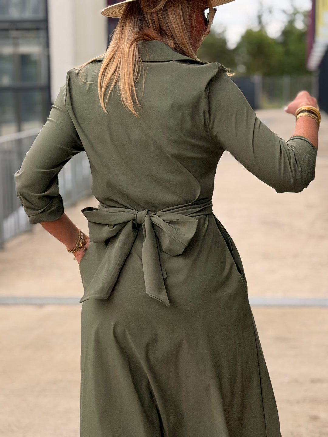 Robe attaché à la taille