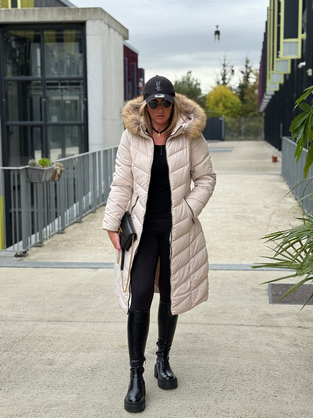 Doudoune milong capuche fourrure authentique Beige 8243(taille petit )