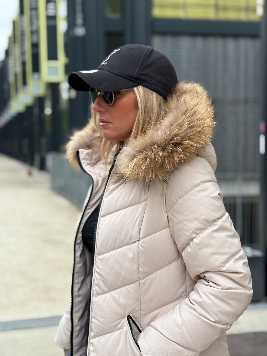 Doudoune milong capuche fourrure authentique Beige 8243(taille petit )