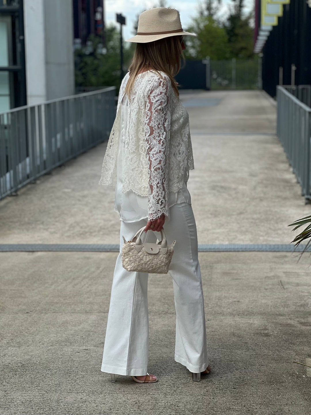 Blouse dentelle dos ouverte blanc 81059