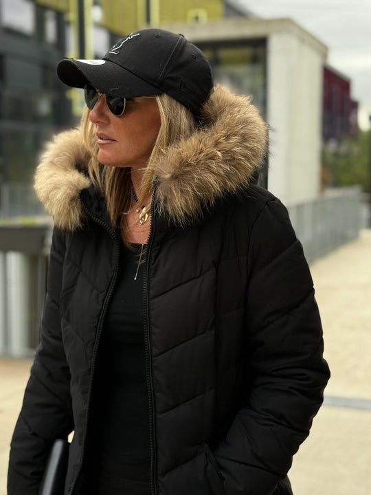 Doudoune milong capuche fourrure authentique Noir 8243 (taille petit )