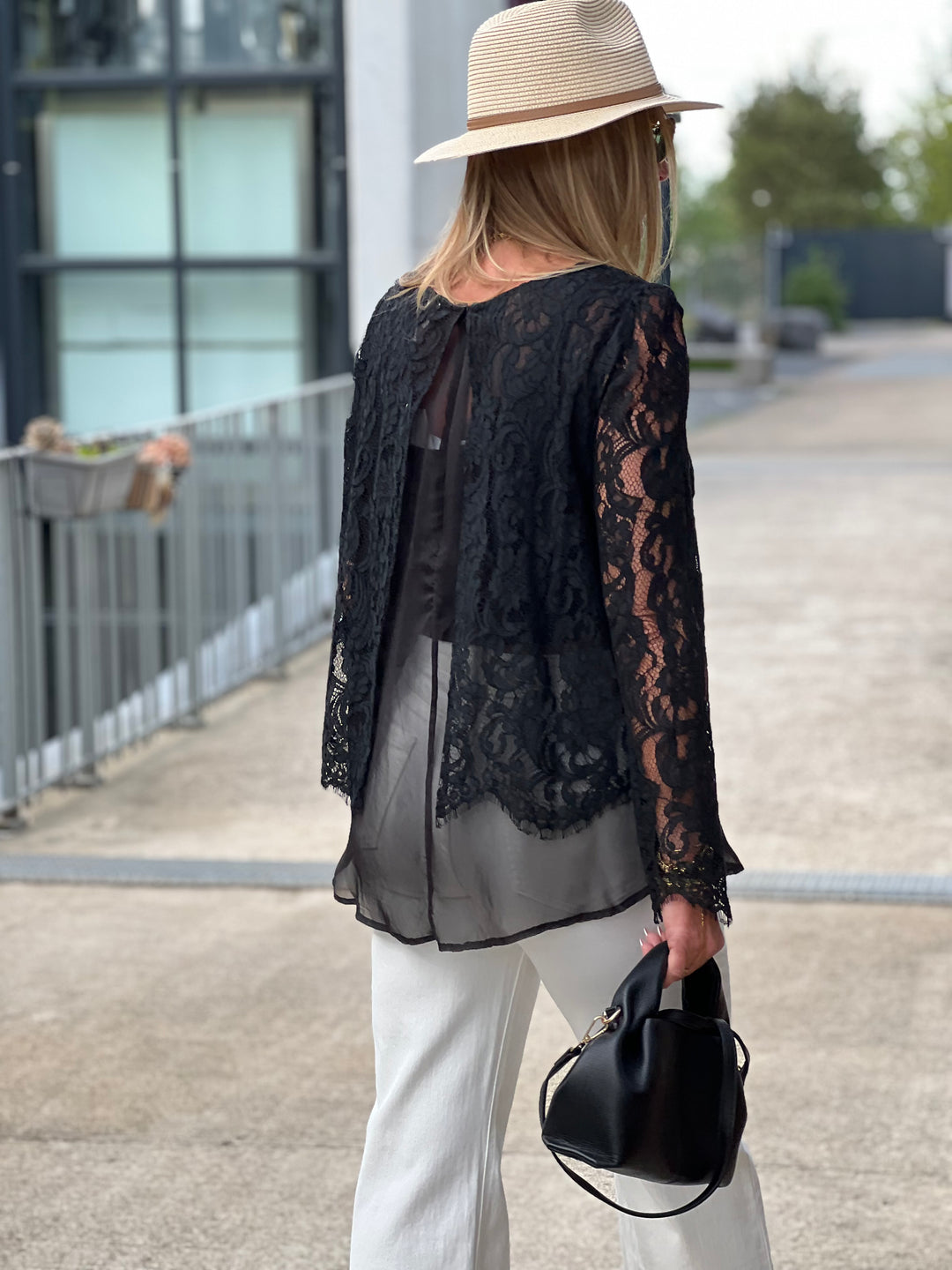 Blouse dentelle dos ouverte Noir 81059