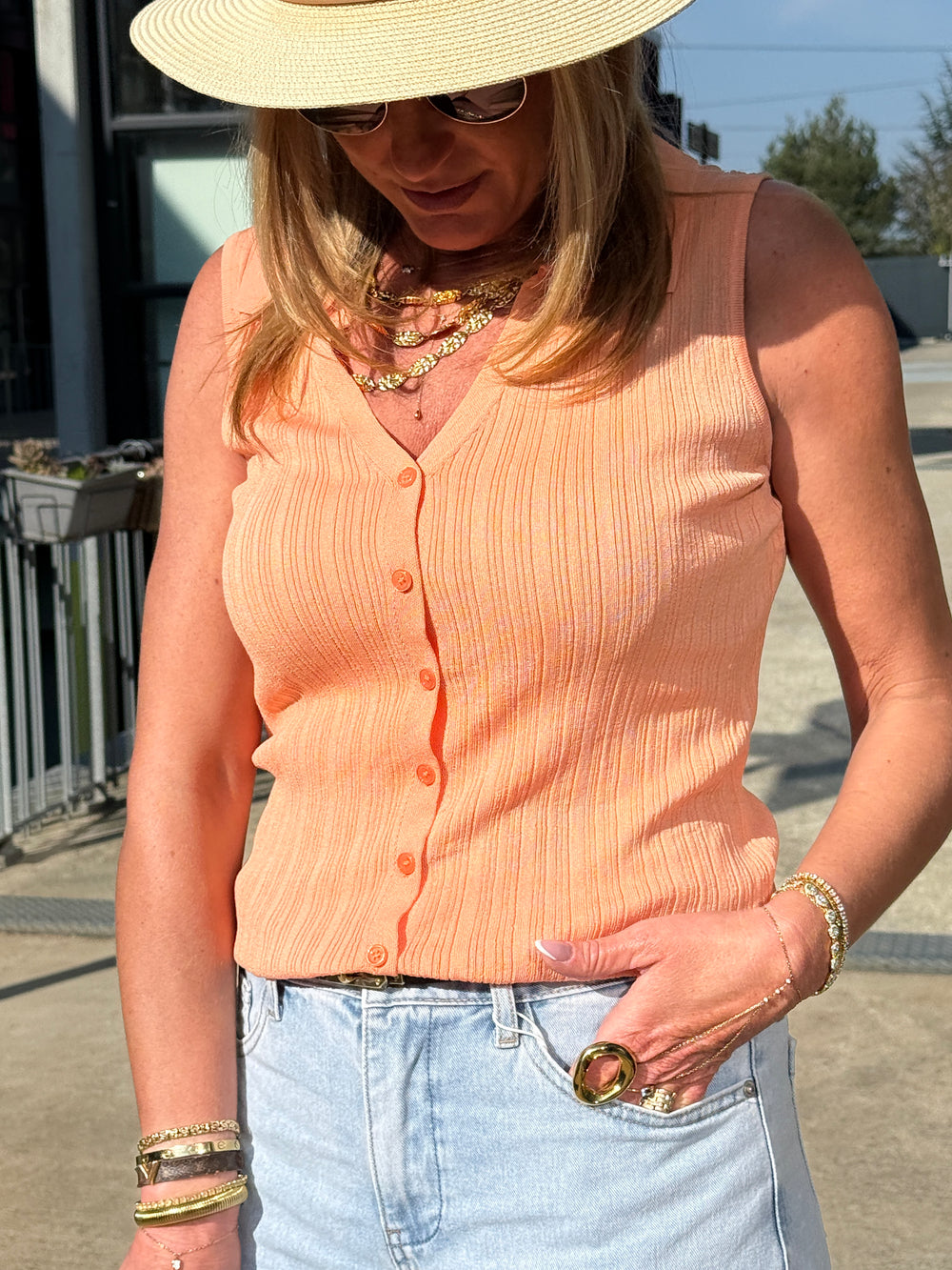Top boutonné col V orange 1970