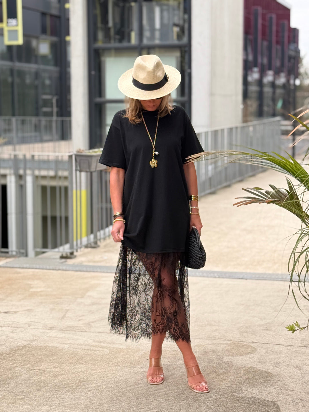 Robe manches courtes dentelle noir 13393