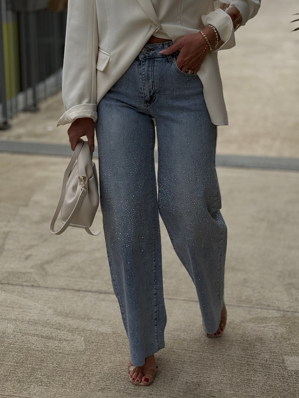 Jean strass coupe droite P7937 ( deux côtés strass)