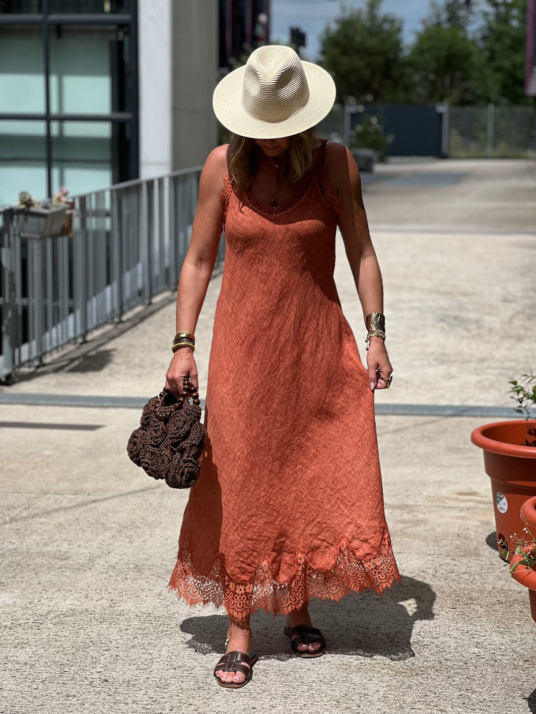 Robe lin aux dentelle 26700 terracotta