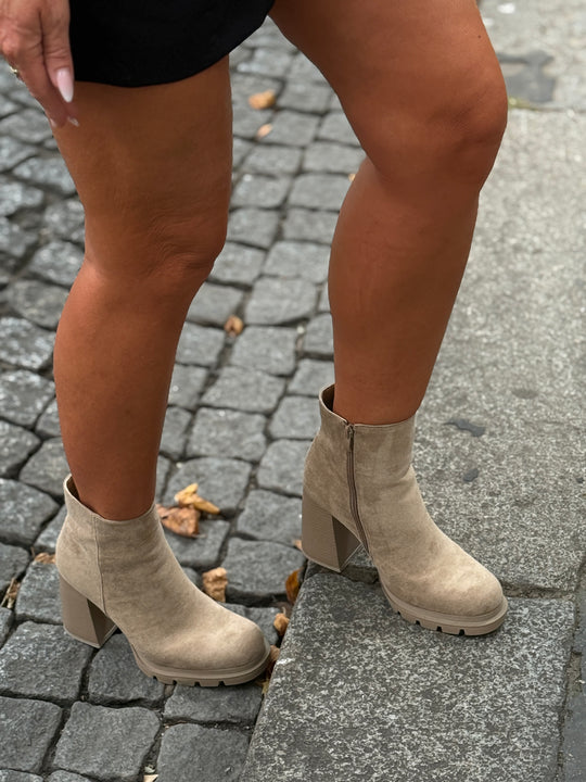 Bottes basses effet daim Beige 7680A