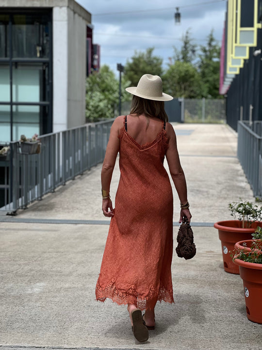 Robe lin aux dentelle 26700 terracotta