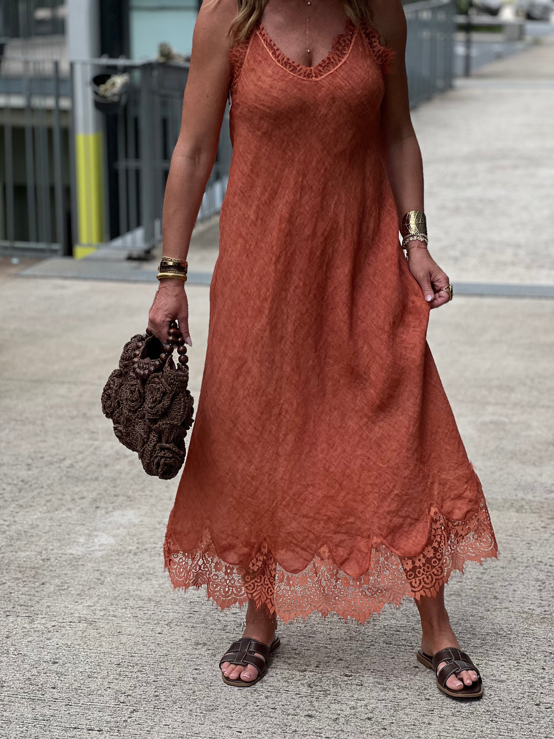 Robe lin aux dentelle 26700 terracotta