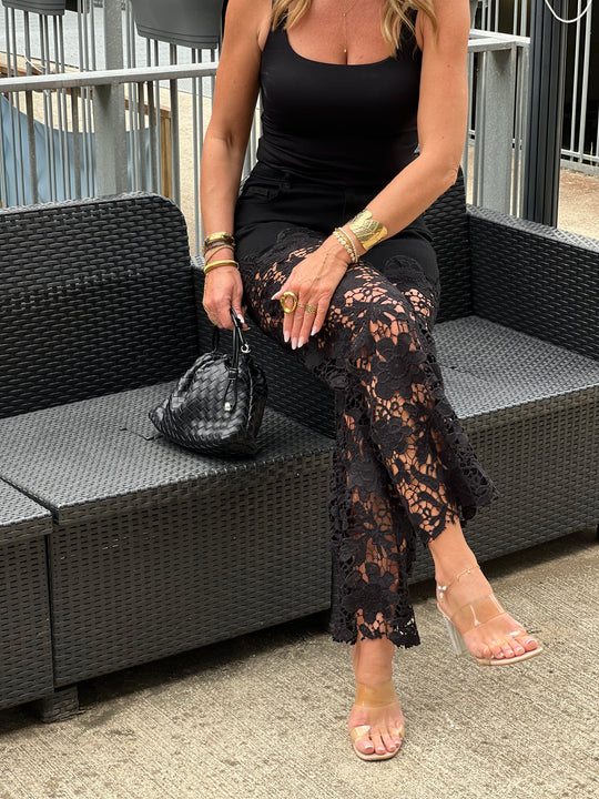 Jean noir aux dentelles 8212