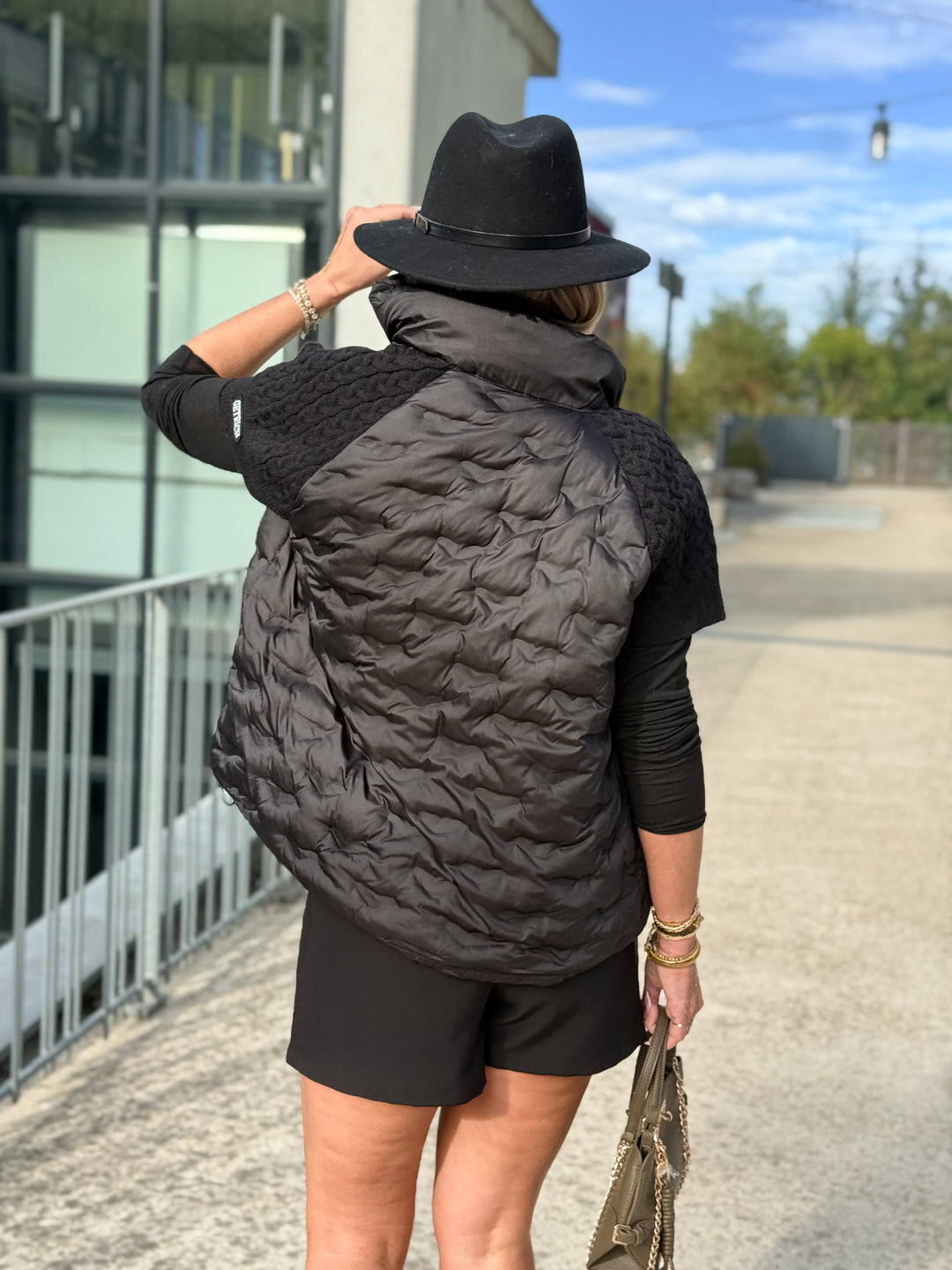 Doudoune matelassé manches courts tricoté 822 Noir
