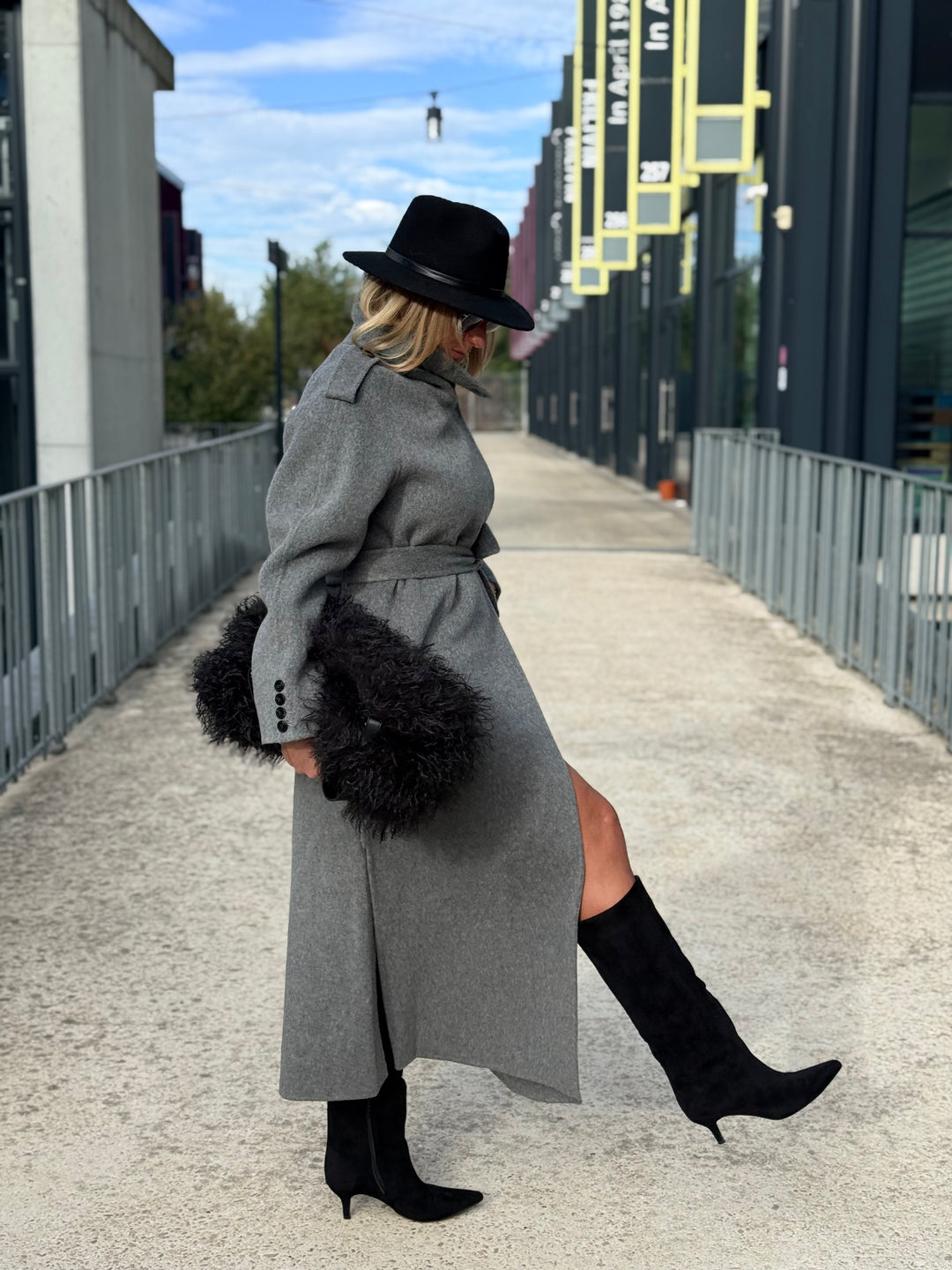 MANTEAU LONG COUSU MAIN gris 2002