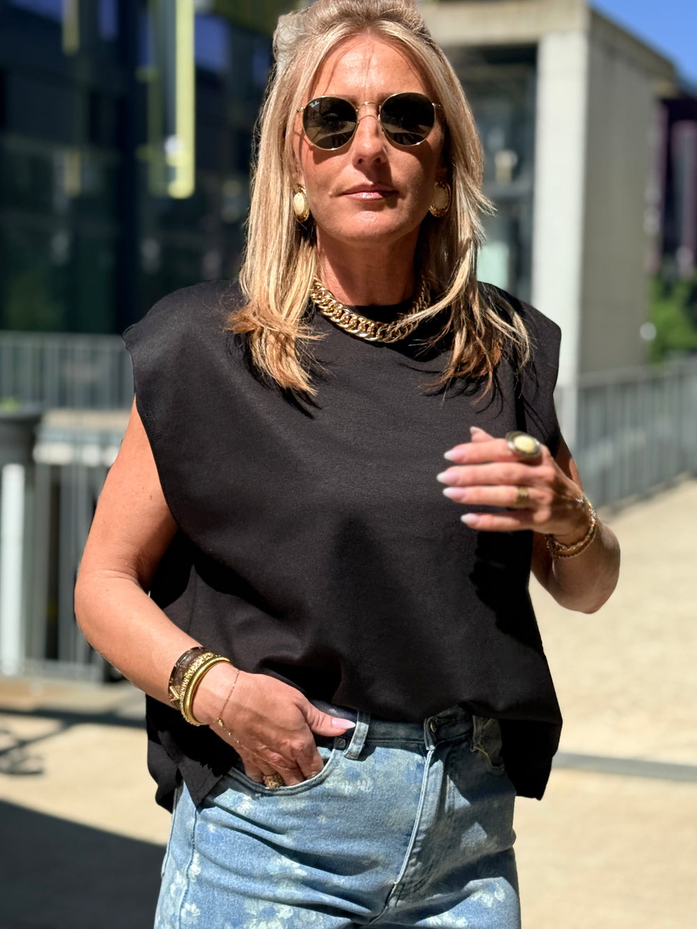 T-shirt epaulette noir ZC03
