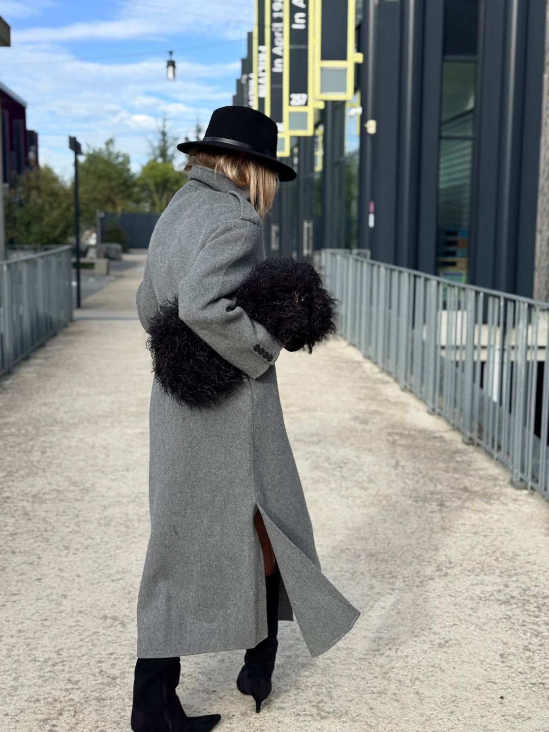 MANTEAU LONG COUSU MAIN gris 2002