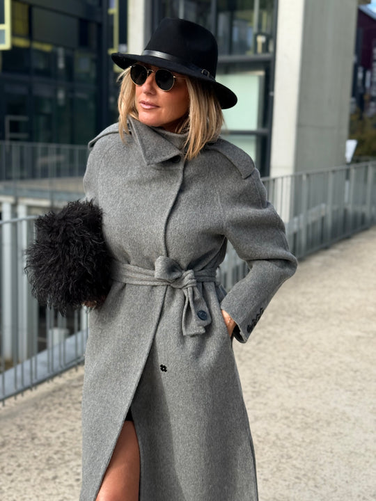 MANTEAU LONG COUSU MAIN gris 2002