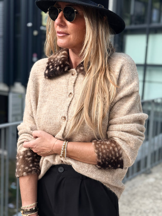 Pull gilet manchettes fourrure Bambi taupe YP2191