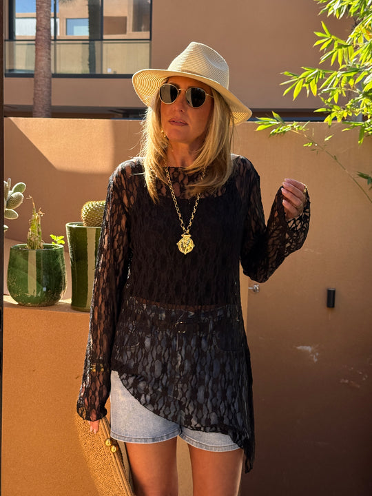 TOP DENTELLE ASYMETRIQUE FENTE COTE 3064