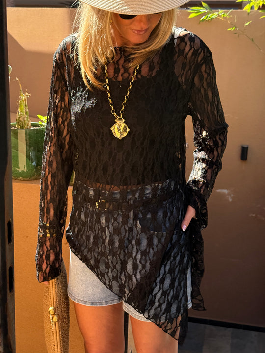 TOP DENTELLE ASYMETRIQUE FENTE COTE 3064