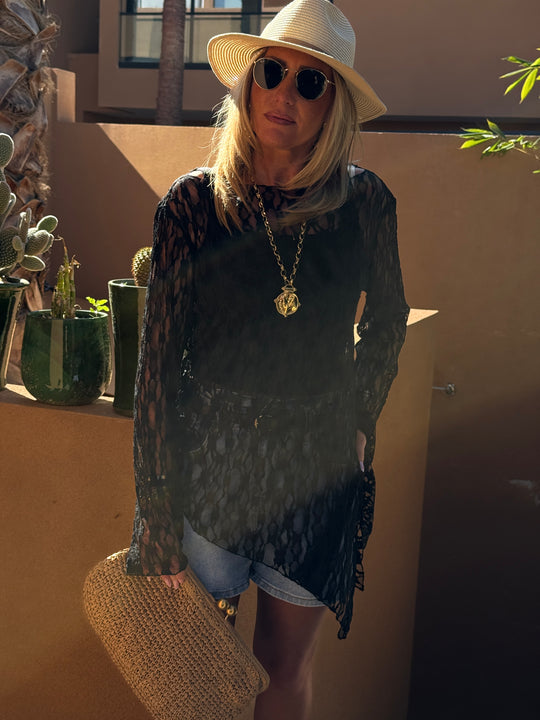 TOP DENTELLE ASYMETRIQUE FENTE COTE 3064