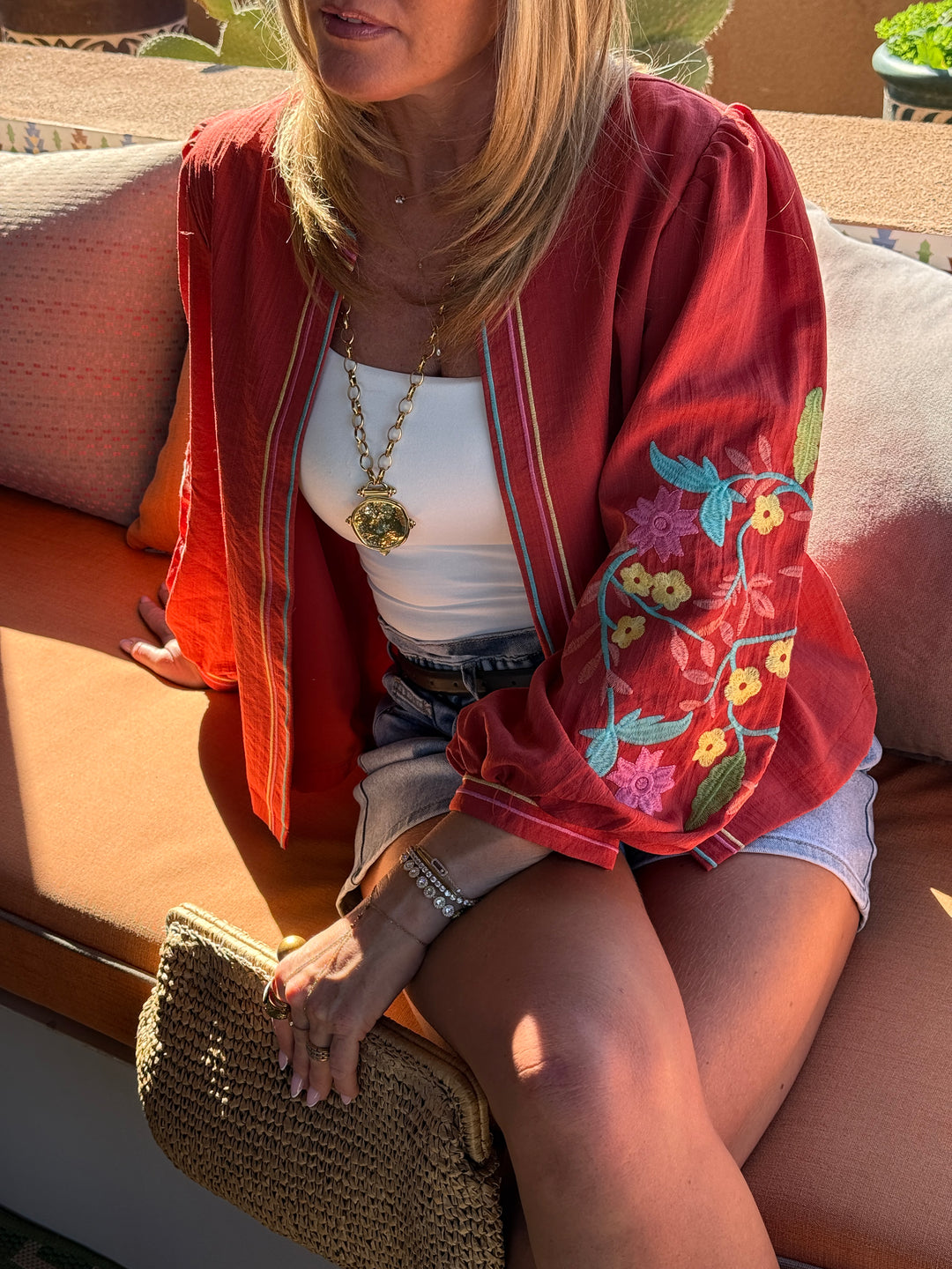 Gilet veste brodé sur les manches 2028