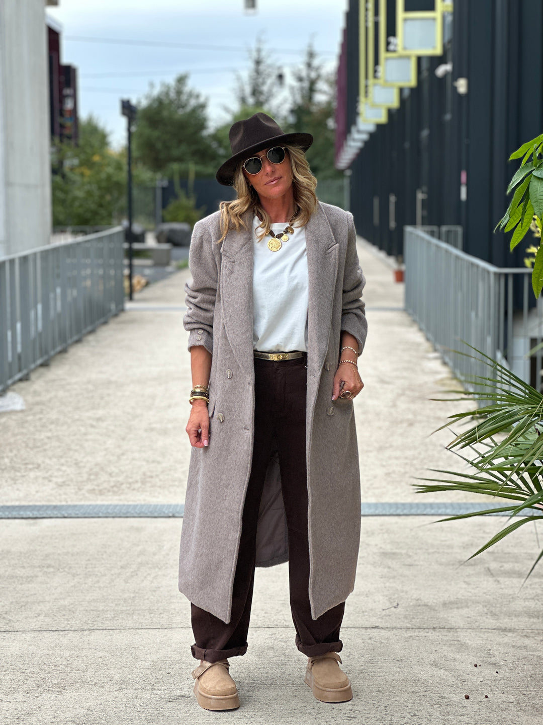 Manteau long beige clair boutons 24768
