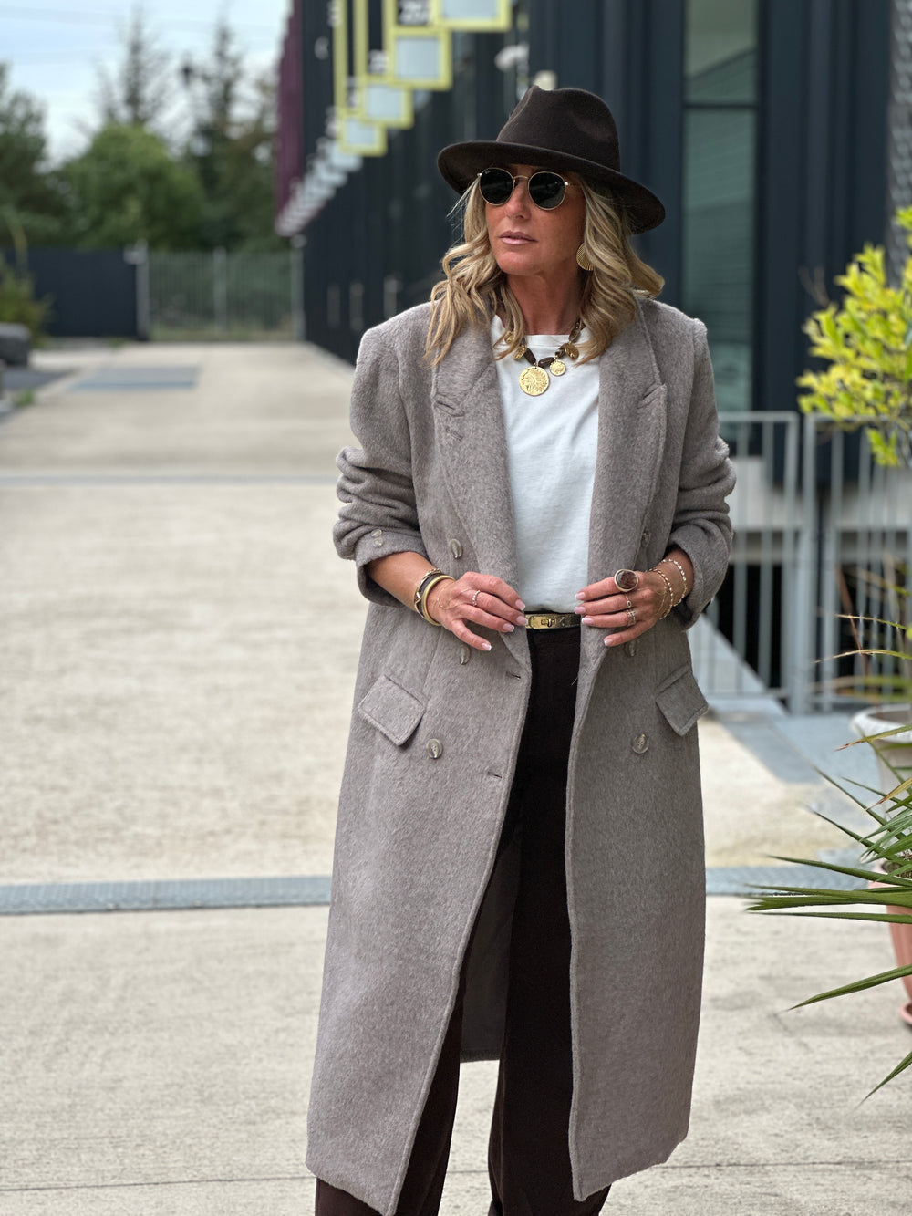 Manteau long beige clair boutons 24768