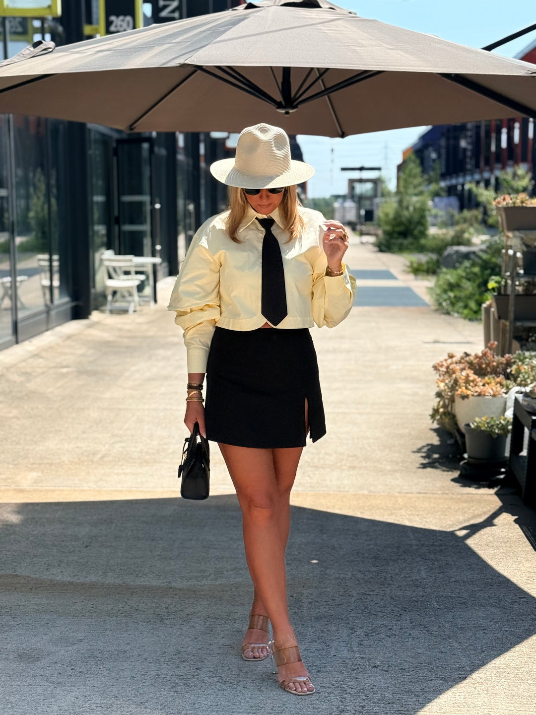 Chemise crop top JAUNE avec cravate 12915
