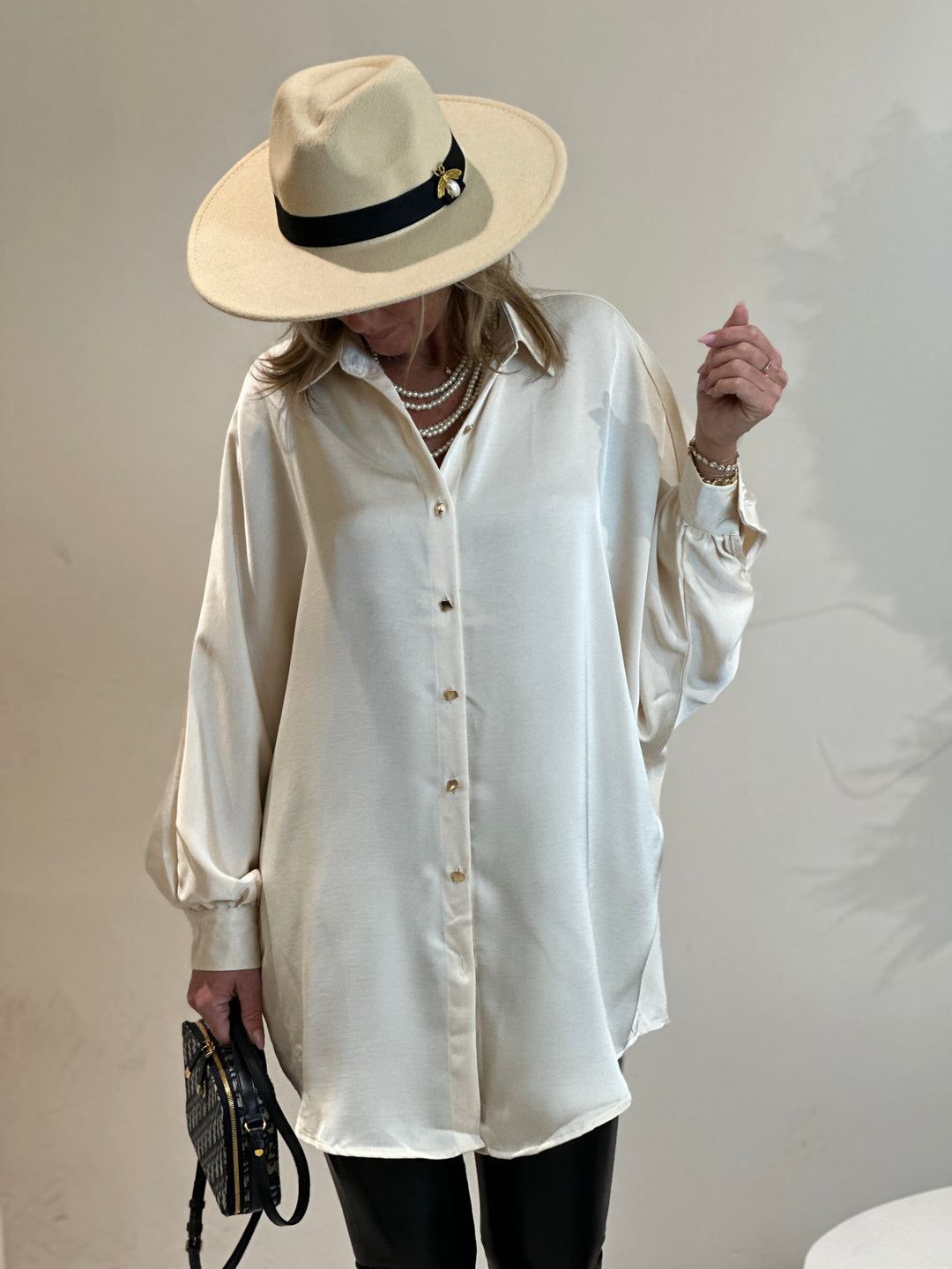 Chemise loose satin Asma beige /PF-01