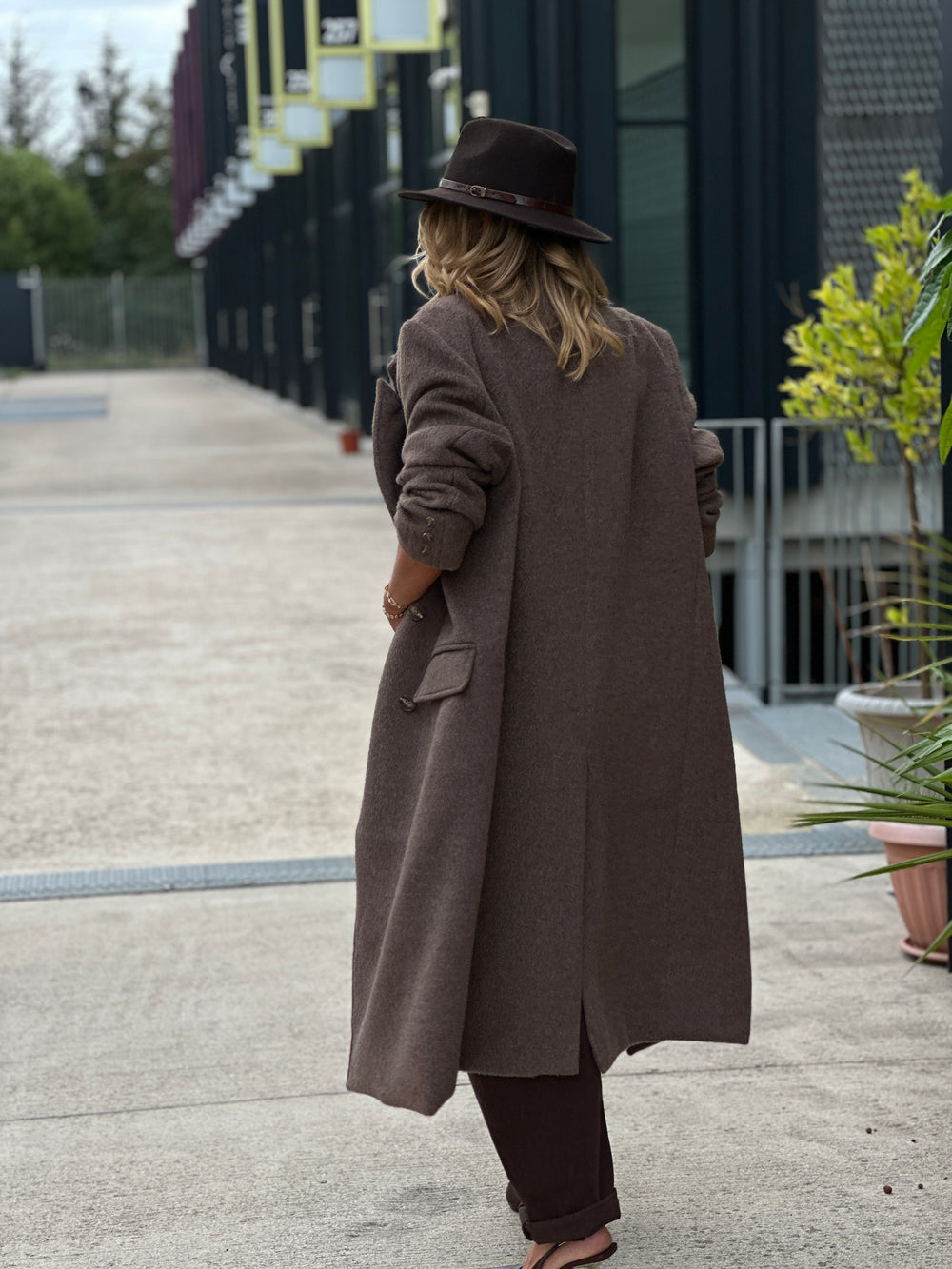 Manteau long taupe/choco boutons 24768