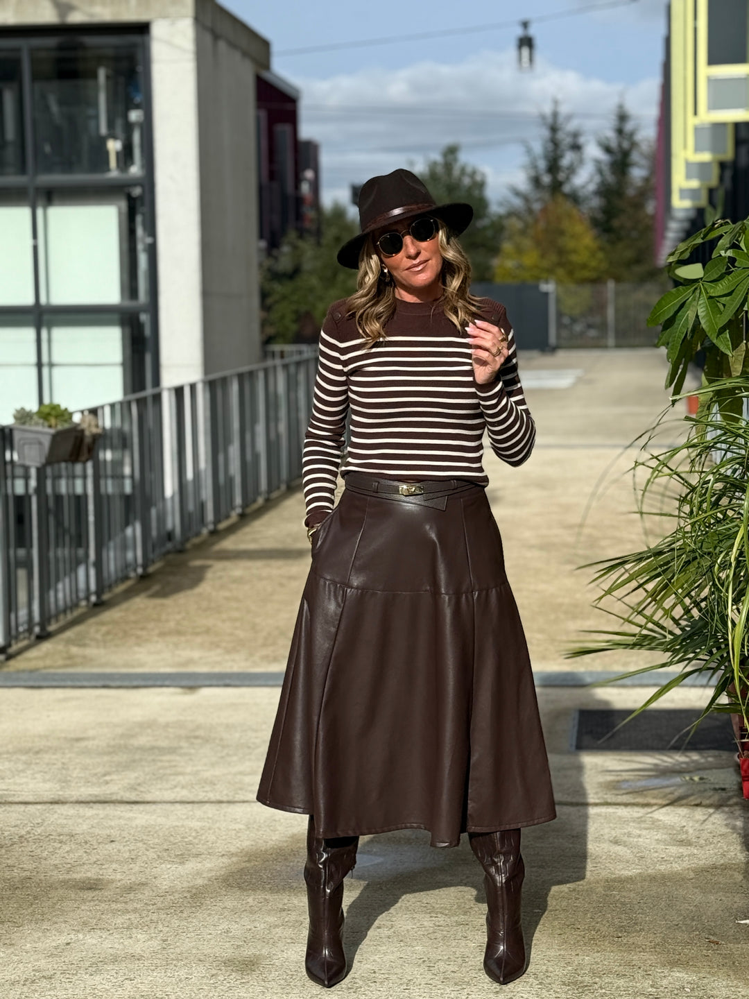 Jupe simili cuir longue 27223