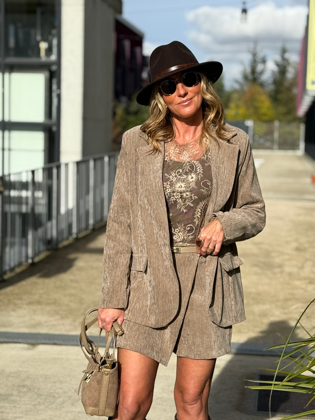 Jupe short velour simple