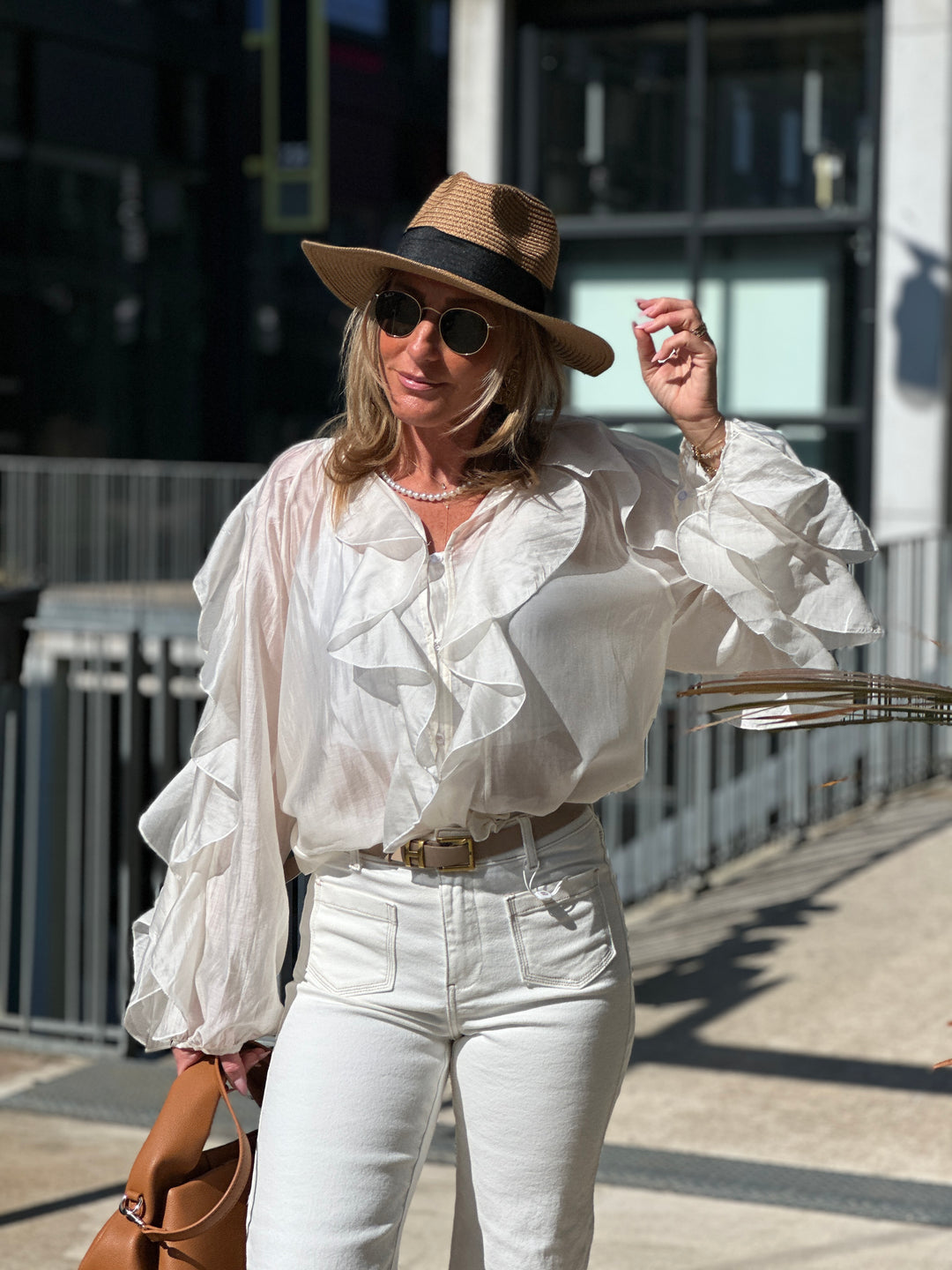 Blouse bouffante volant écru flamenco