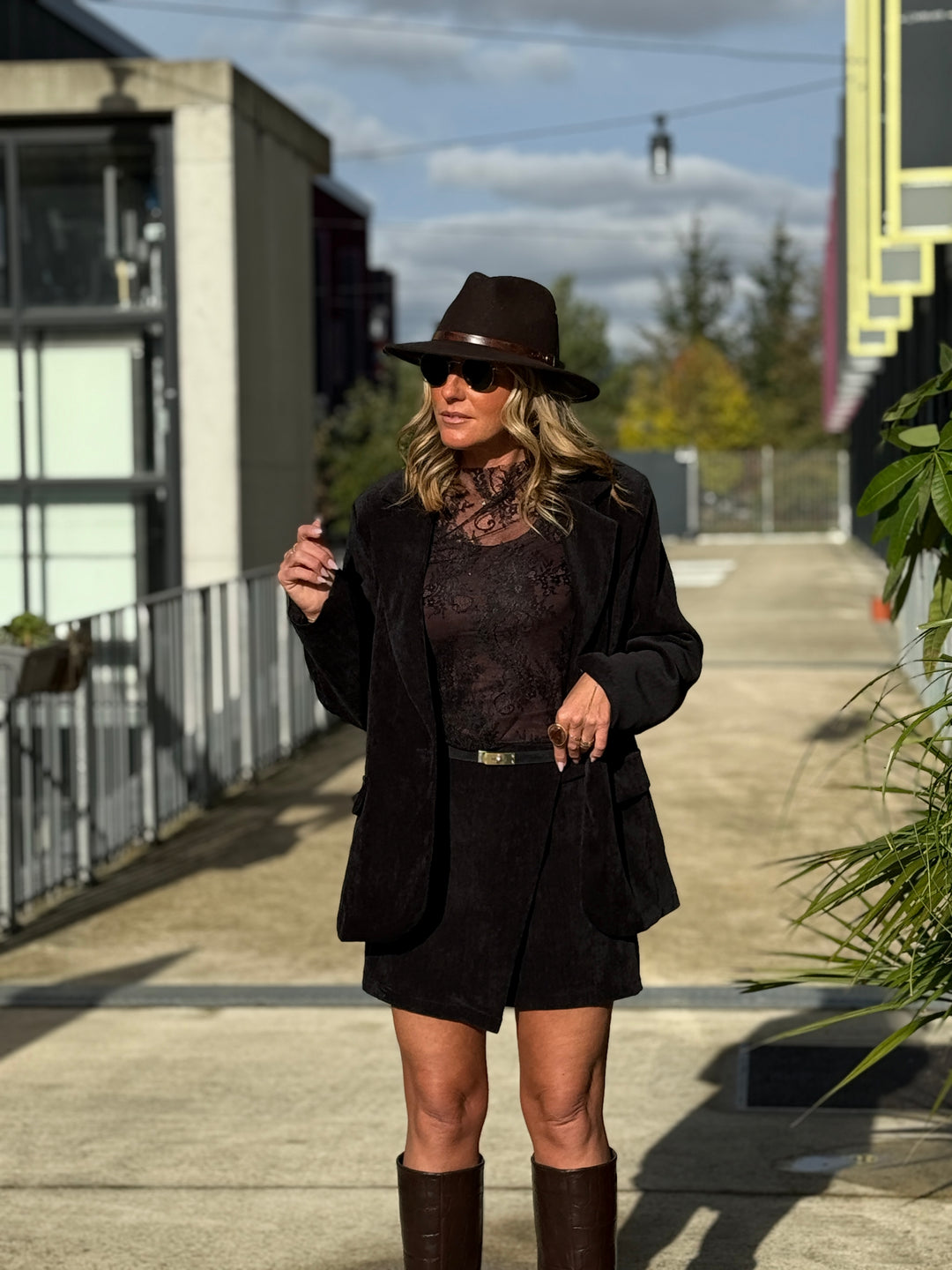 Jupe short velour simple