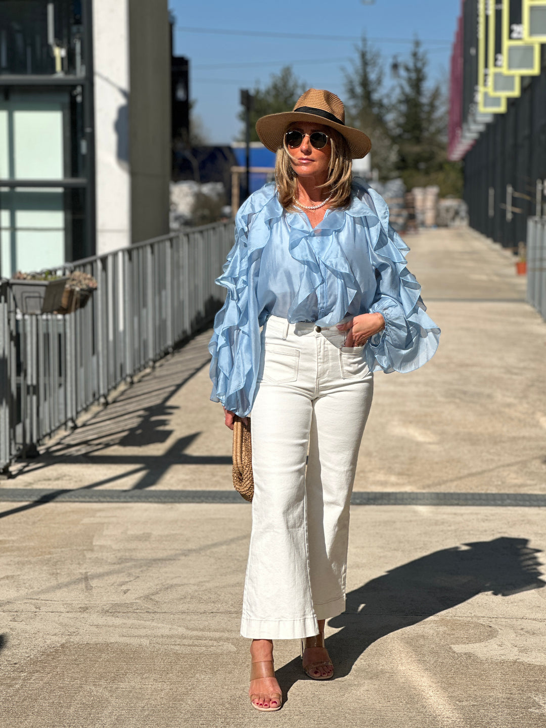 Blouse bouffante volant Bleu flamenco