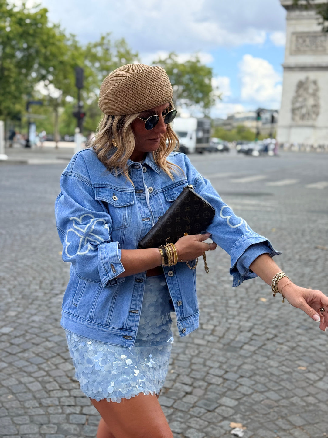 Veste jean manches brodé M7502