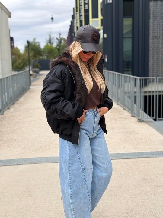 Bomber noir capuche fourrure 8848