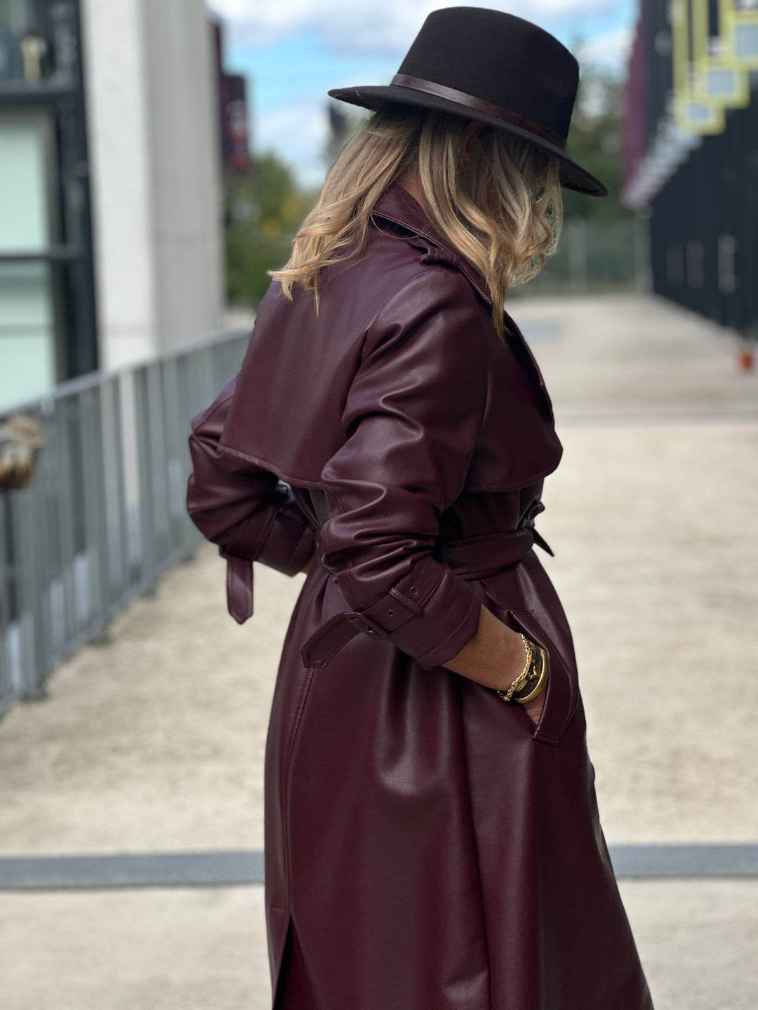 Trench long bordeaux similicuir 202108
