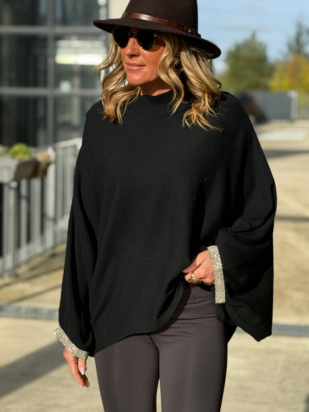 Pull poncho long manches strass 3831