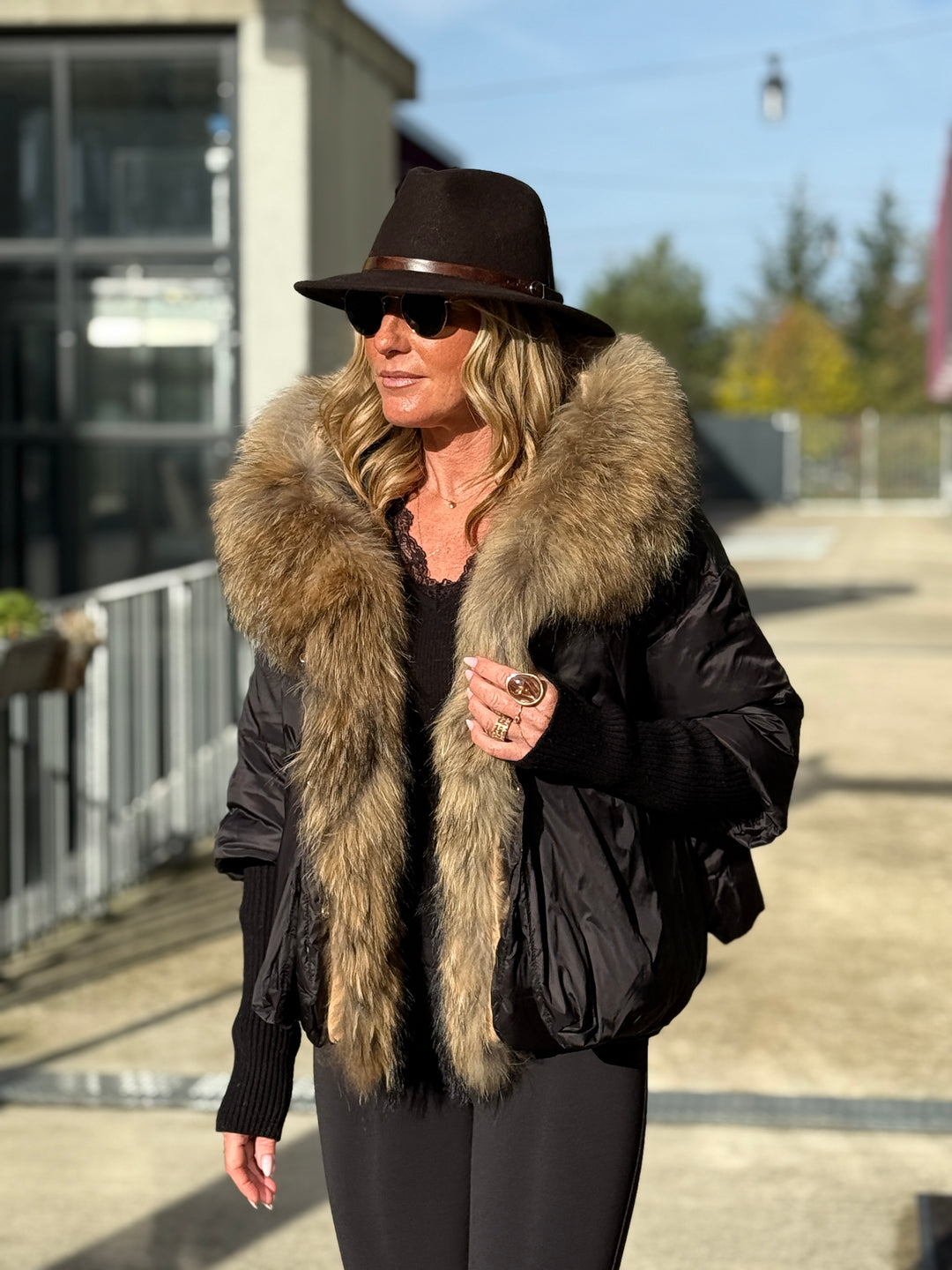 Doudoune court capuche renard