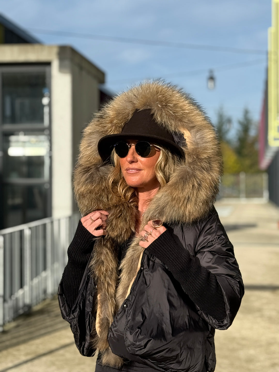 Doudoune court capuche renard