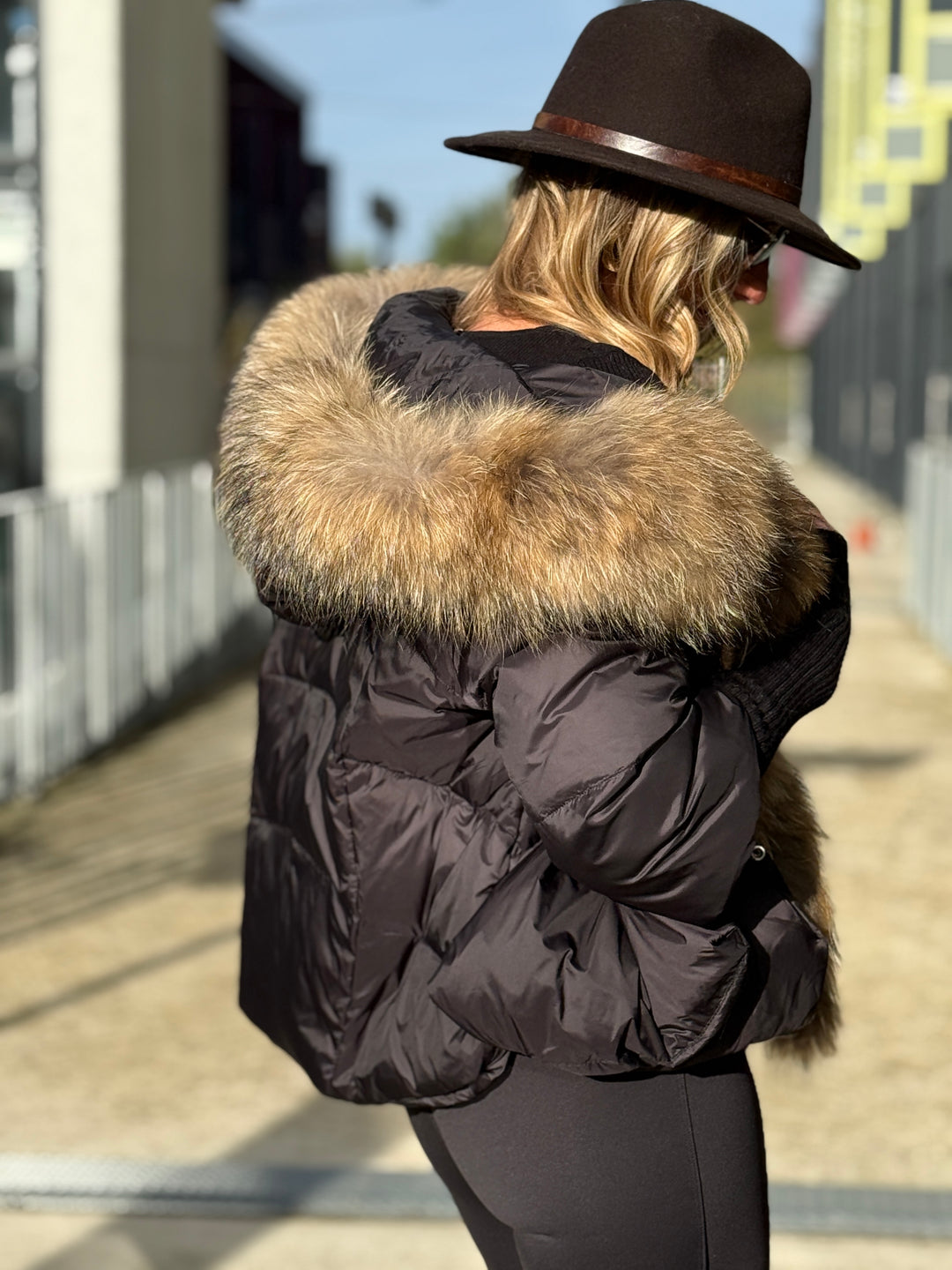 Doudoune court capuche renard